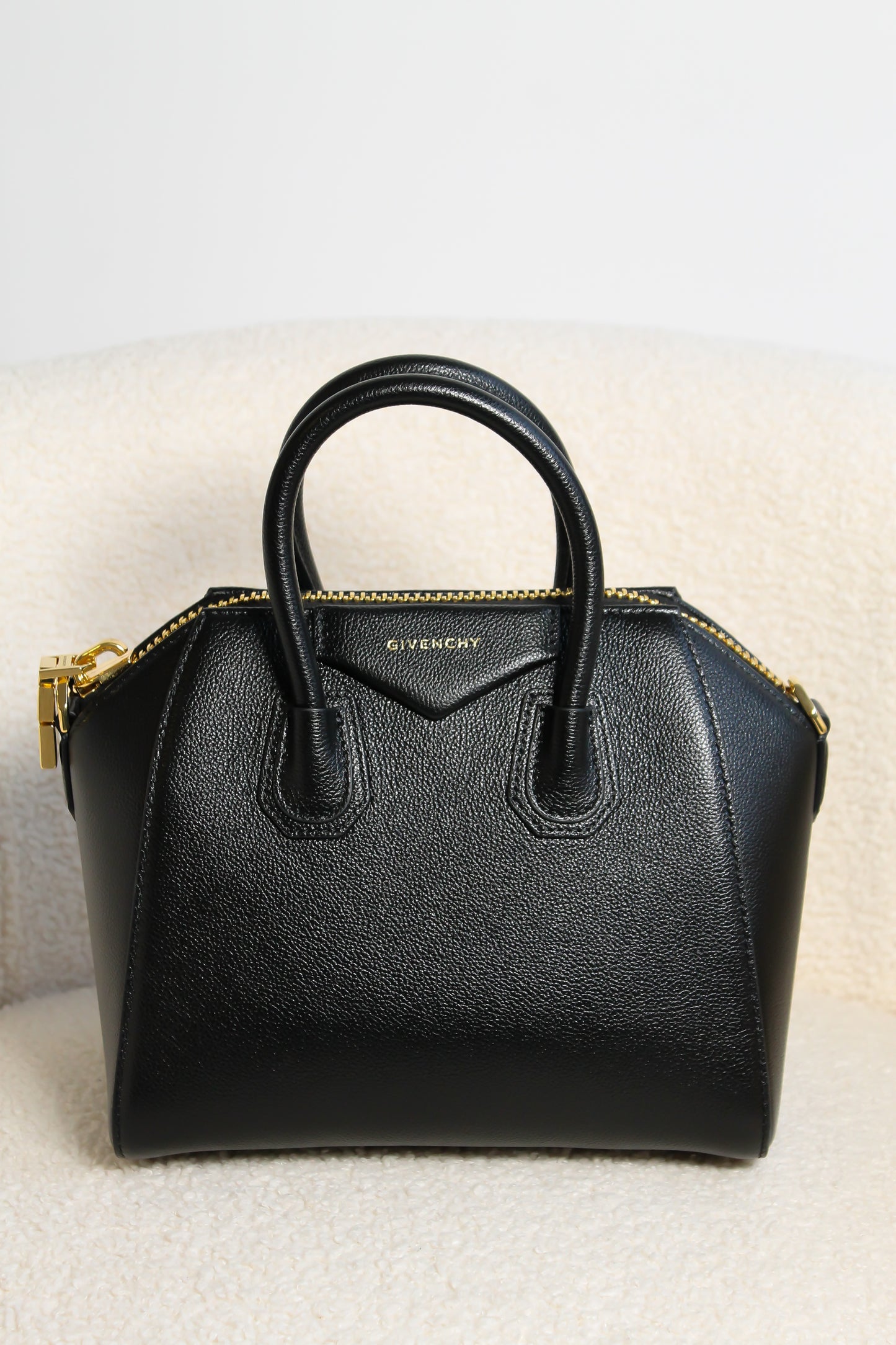 Givenchy Antigona Mini
