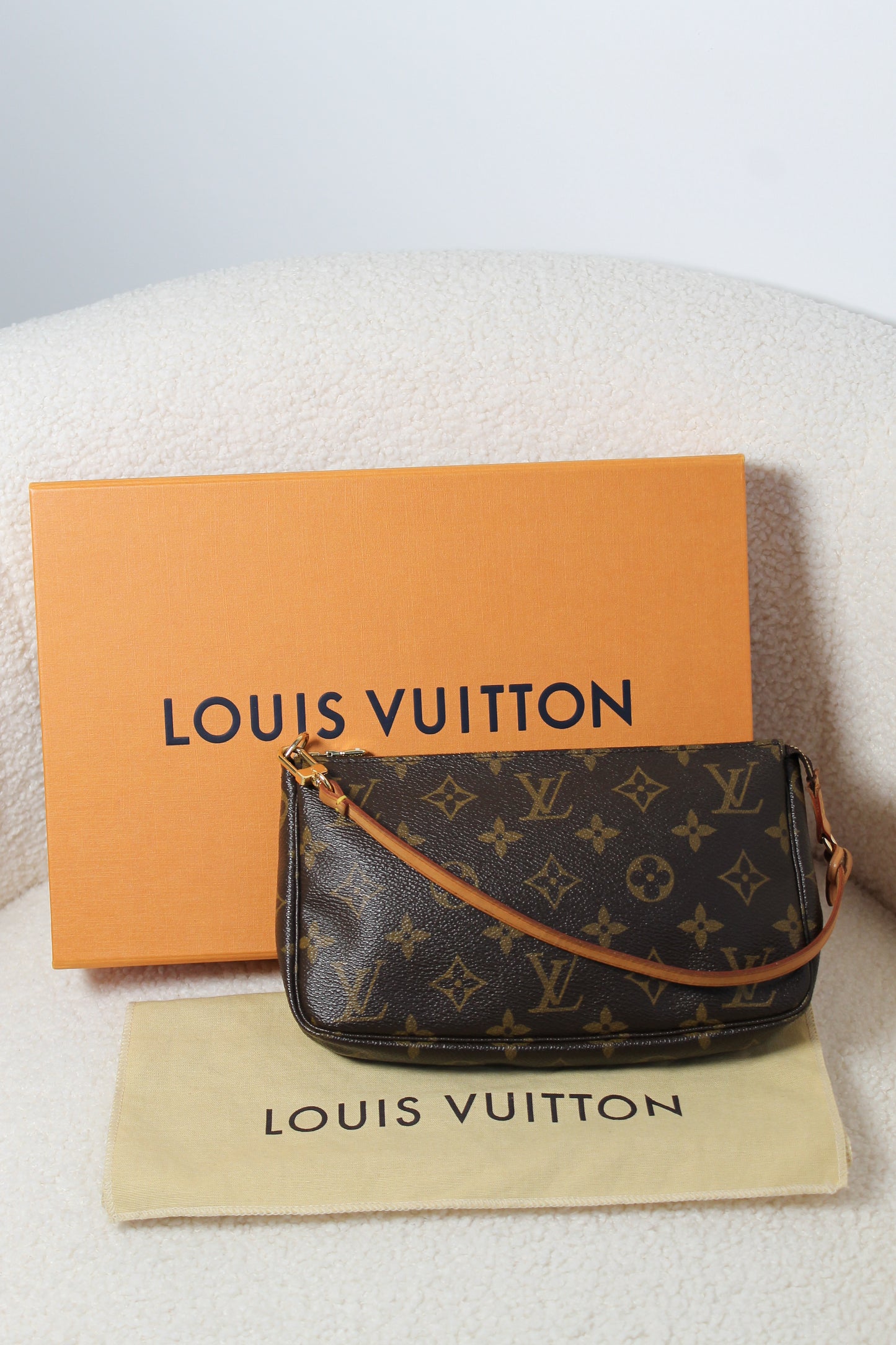 Louis Vuitton Pochette Accessoires