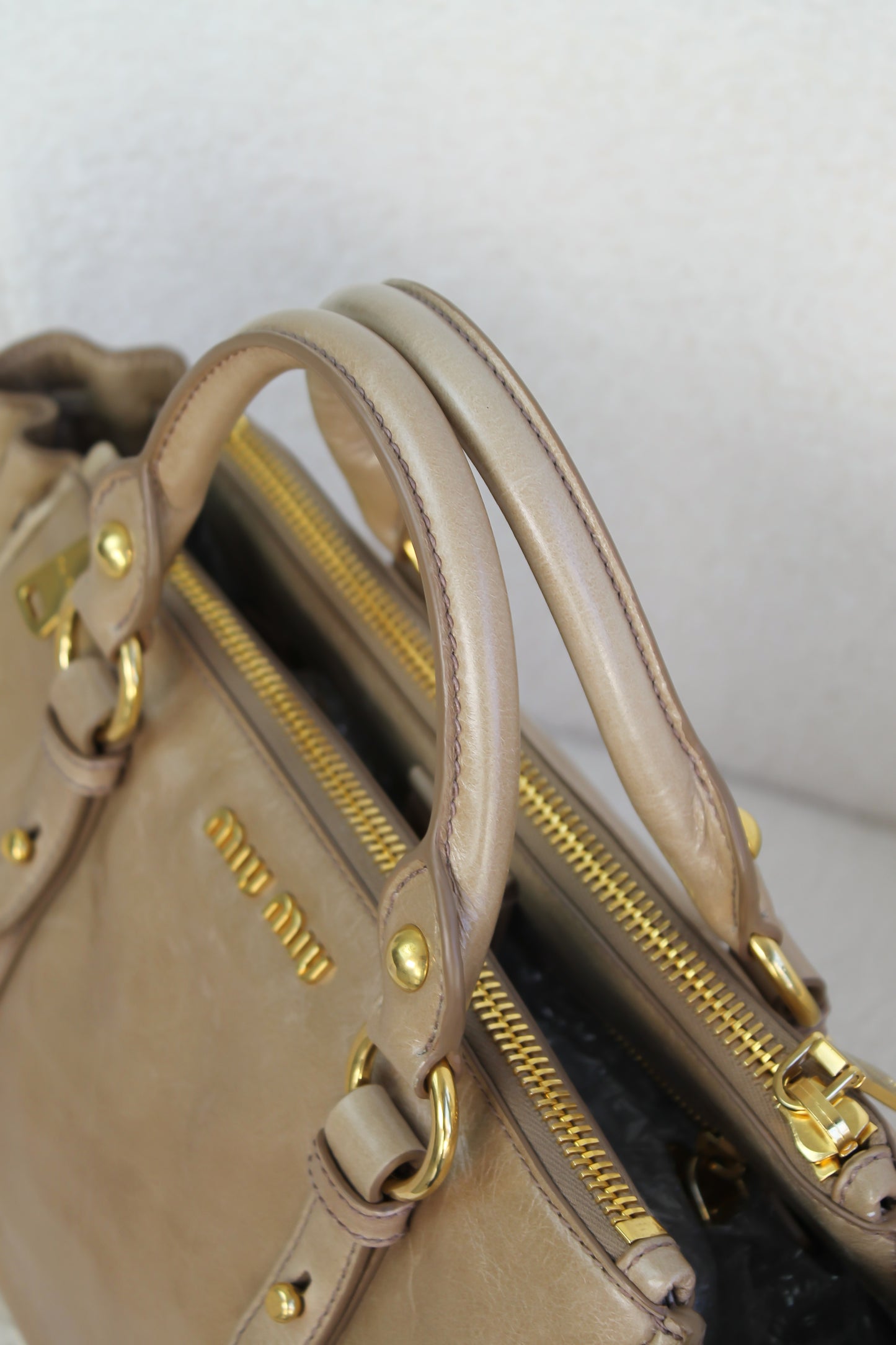 Miu Miu Vitello Shine Shopping