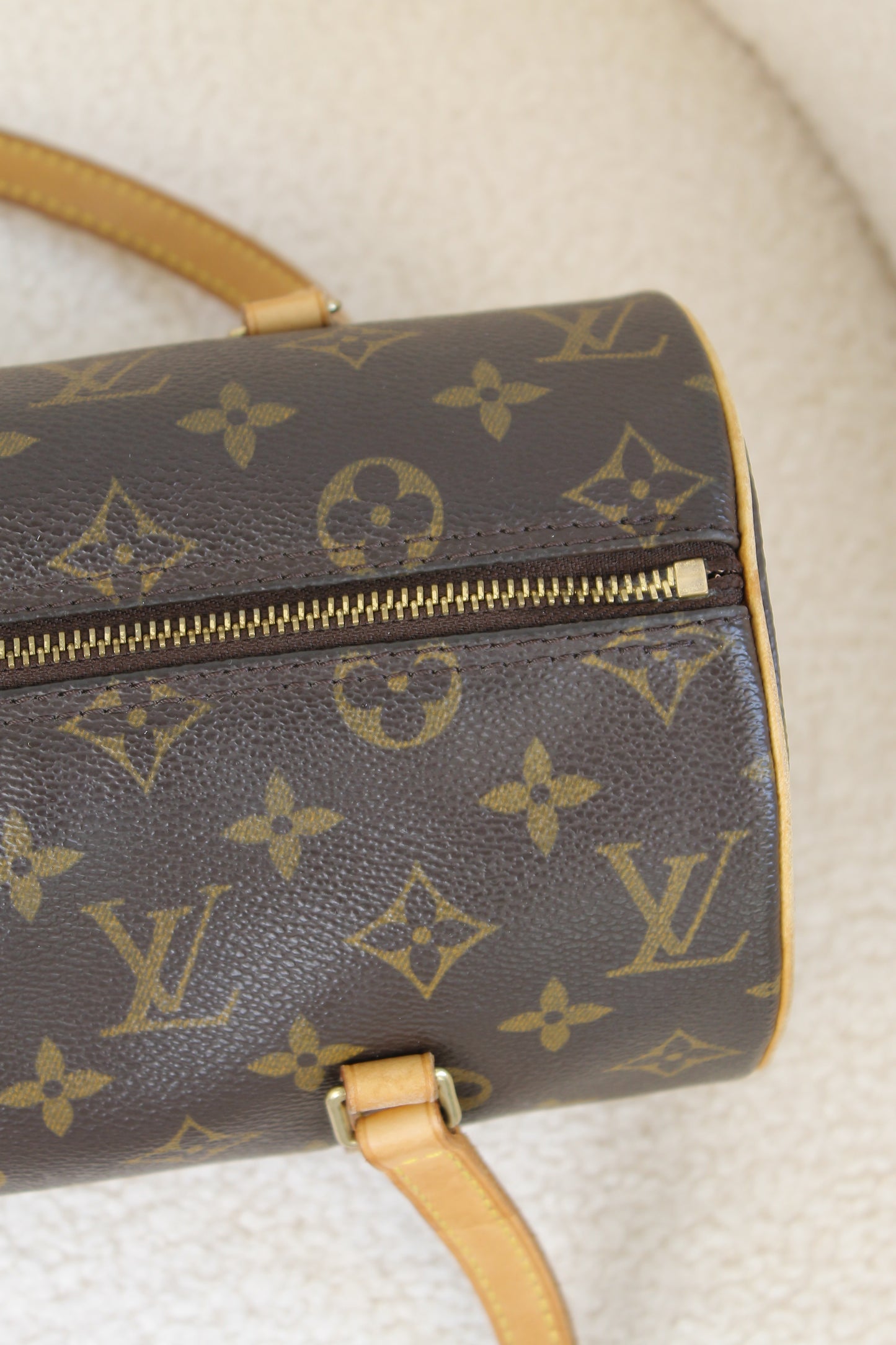 Louis Vuitton Papillon 28
