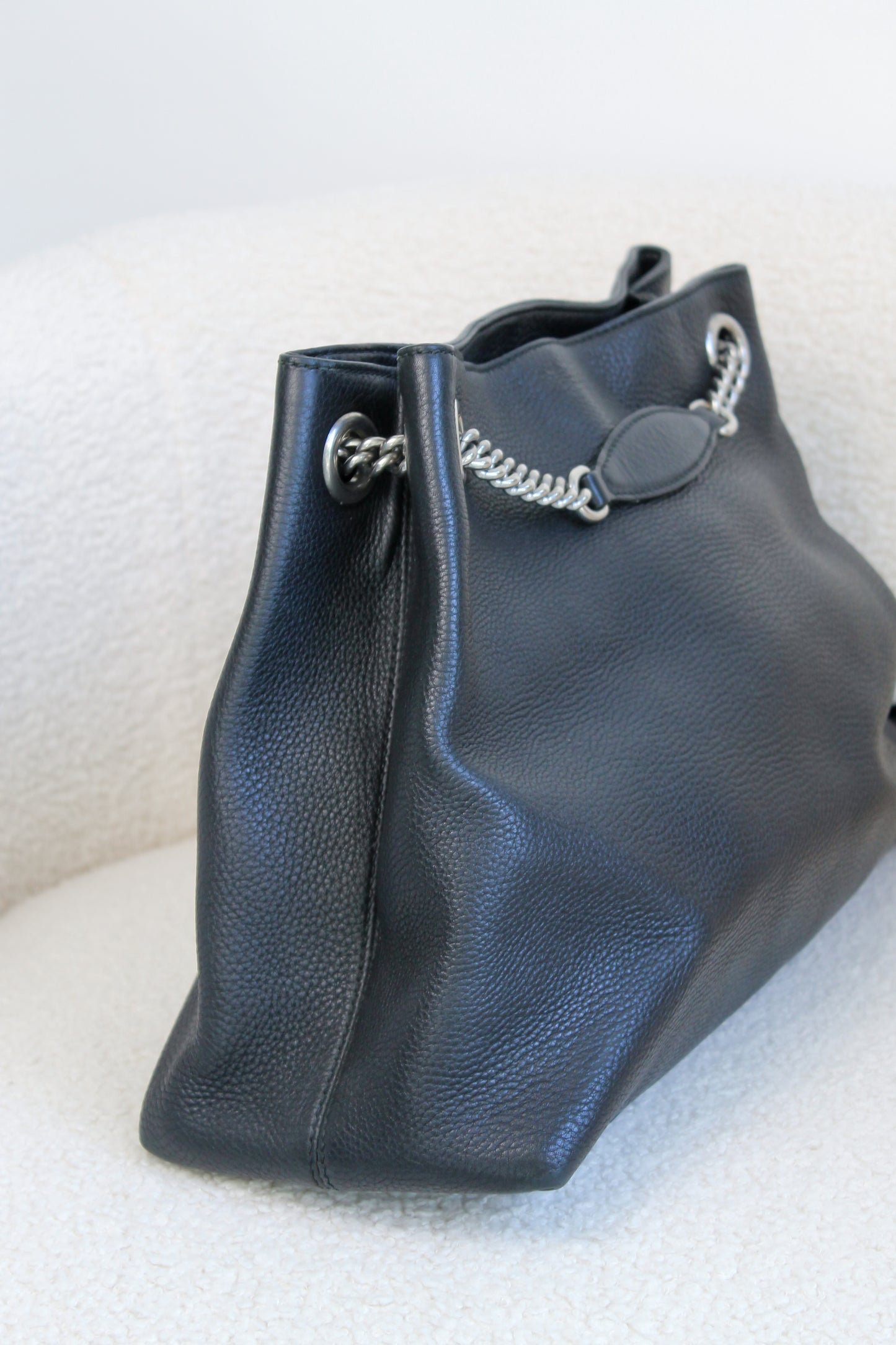 Gucci Studded Medium Soho Chain Shoulder bag