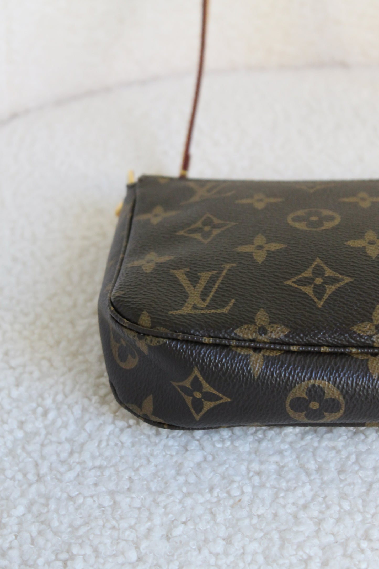 Louis Vuitton Pochette Accessoires NM