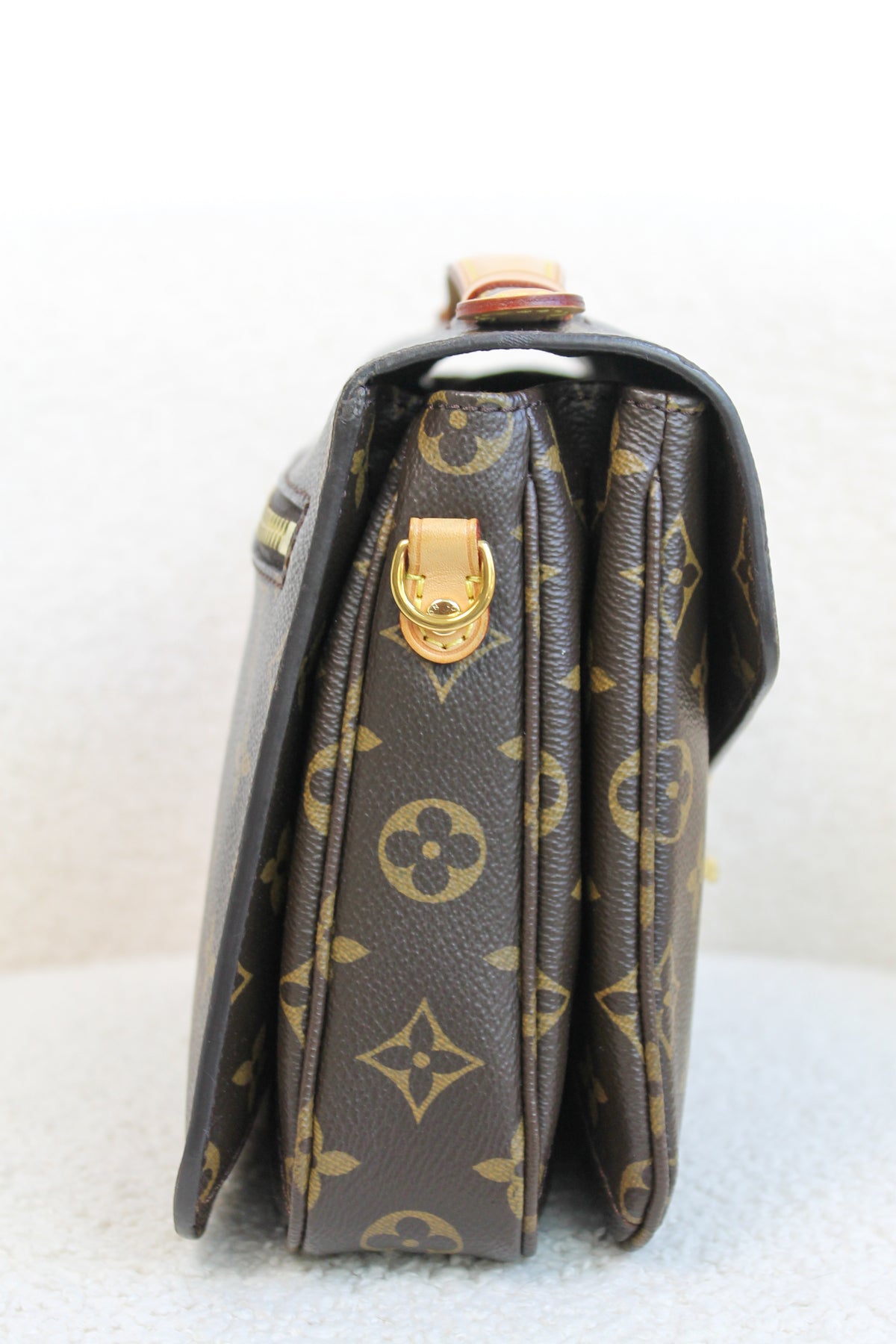 Louis Vuitton Pochette Métis