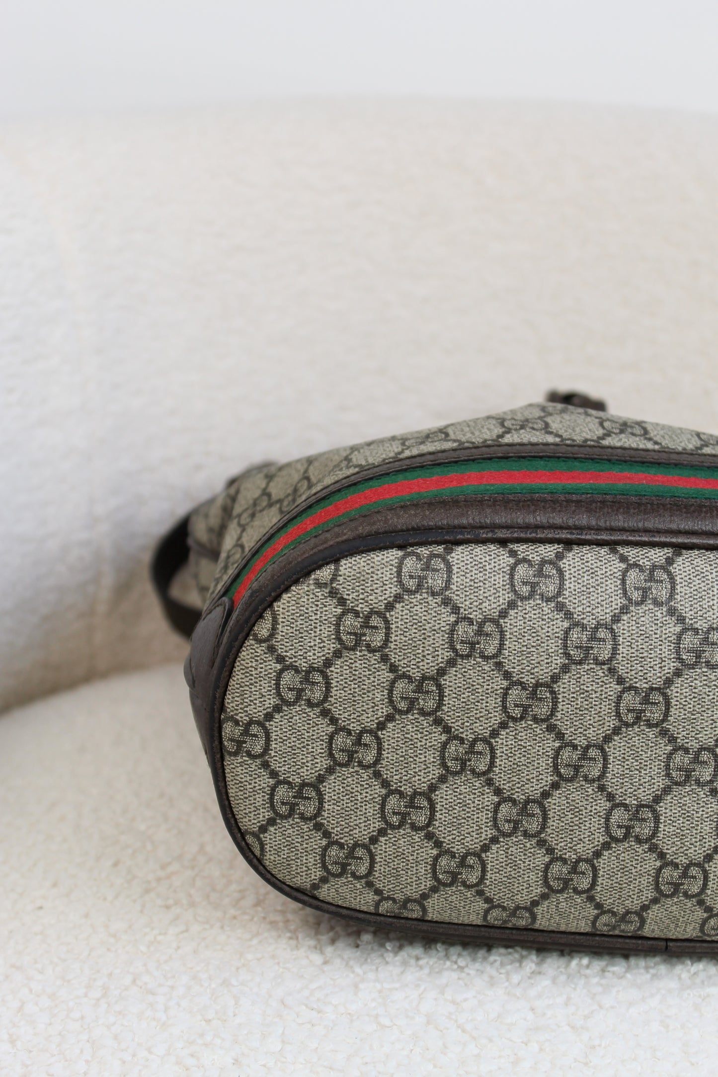 Gucci GG Supreme Bucket