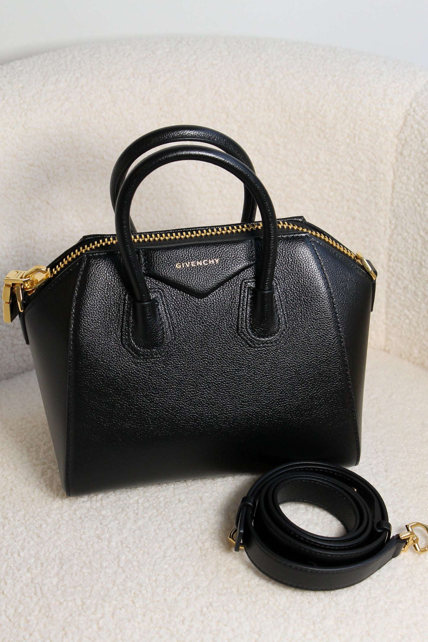 Givenchy Antigona Mini