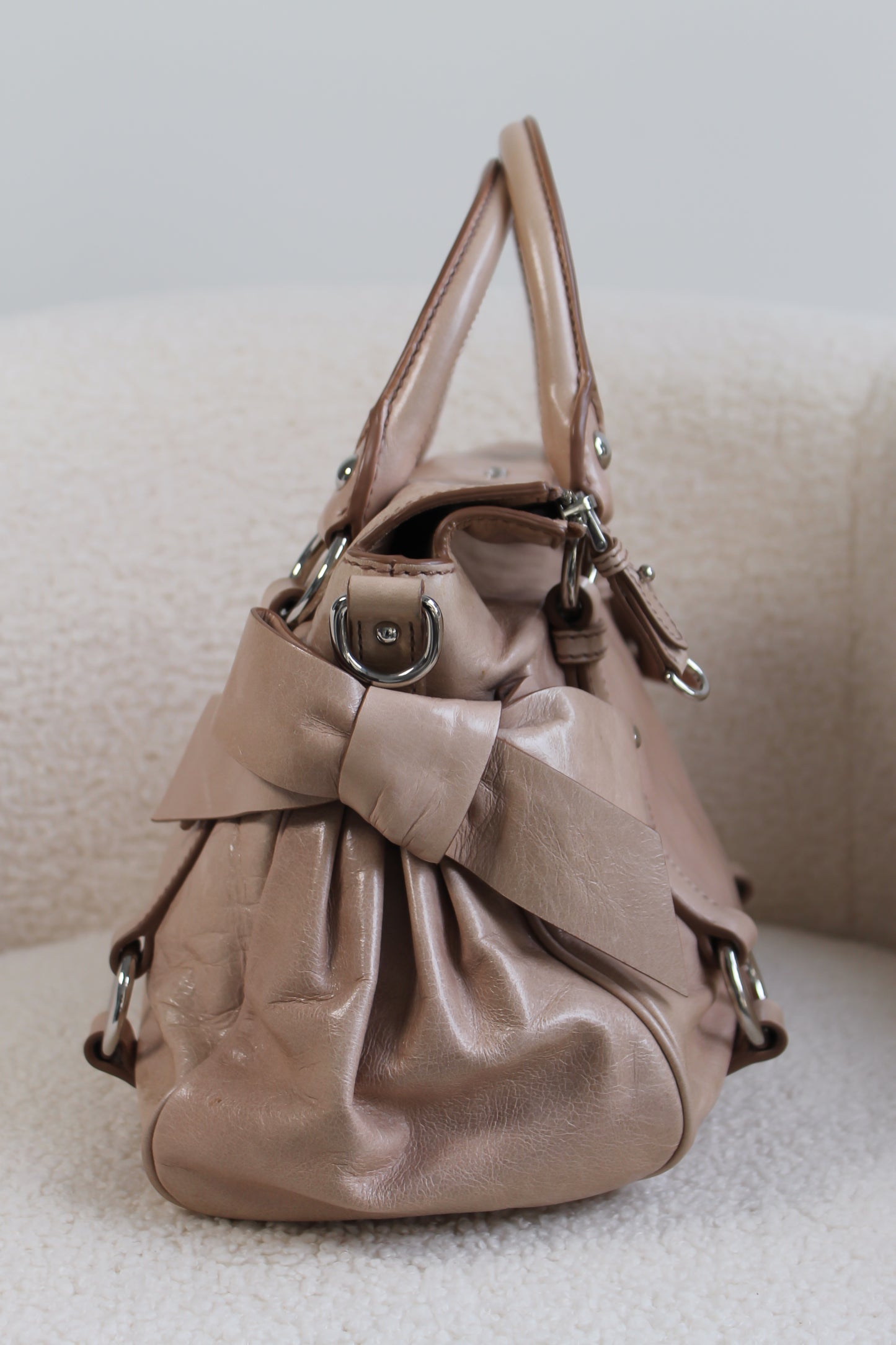 Miu Miu Vitello Shine Bauletto Bow