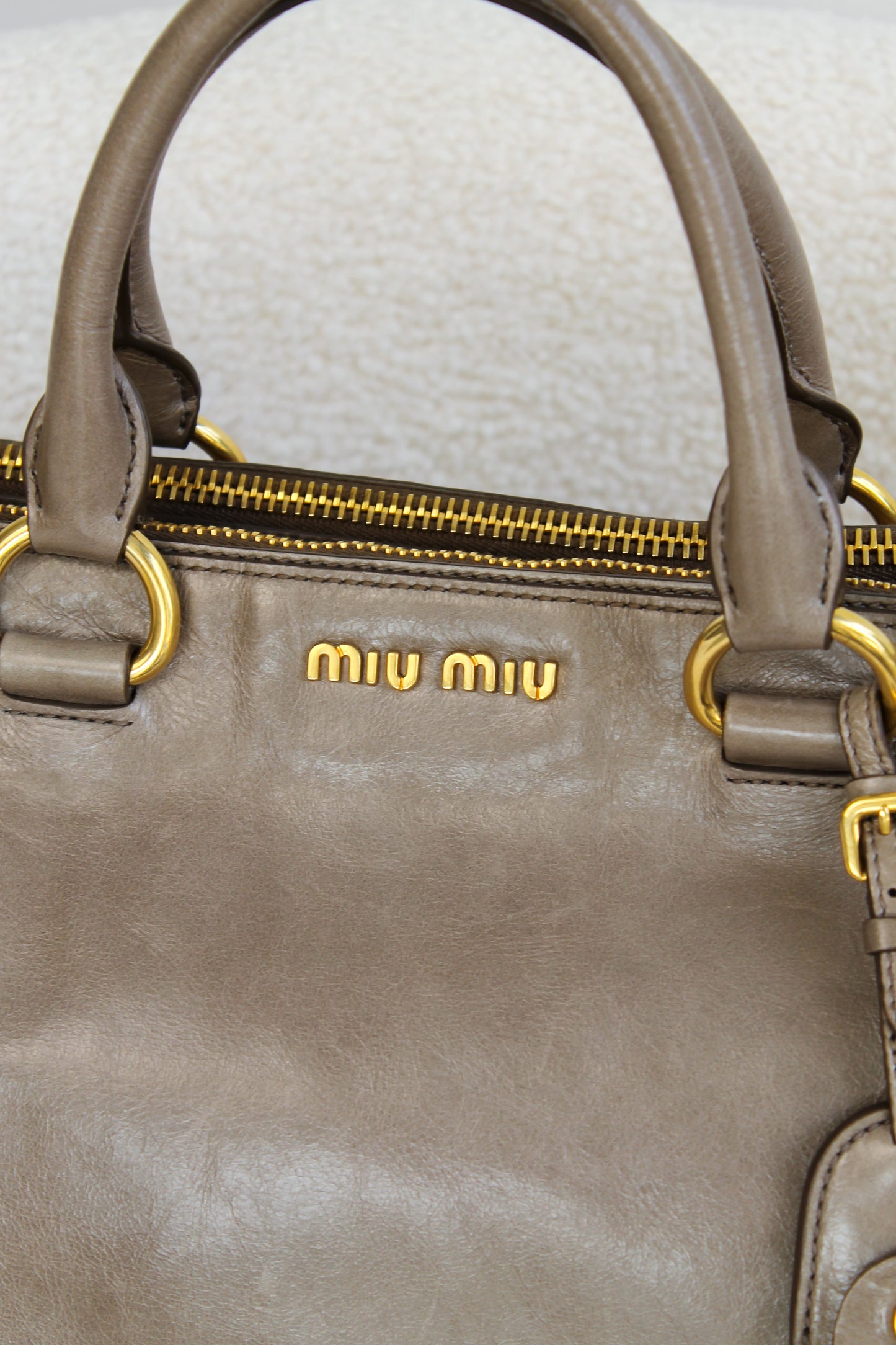 Miu Miu Shopping Vitello Shine