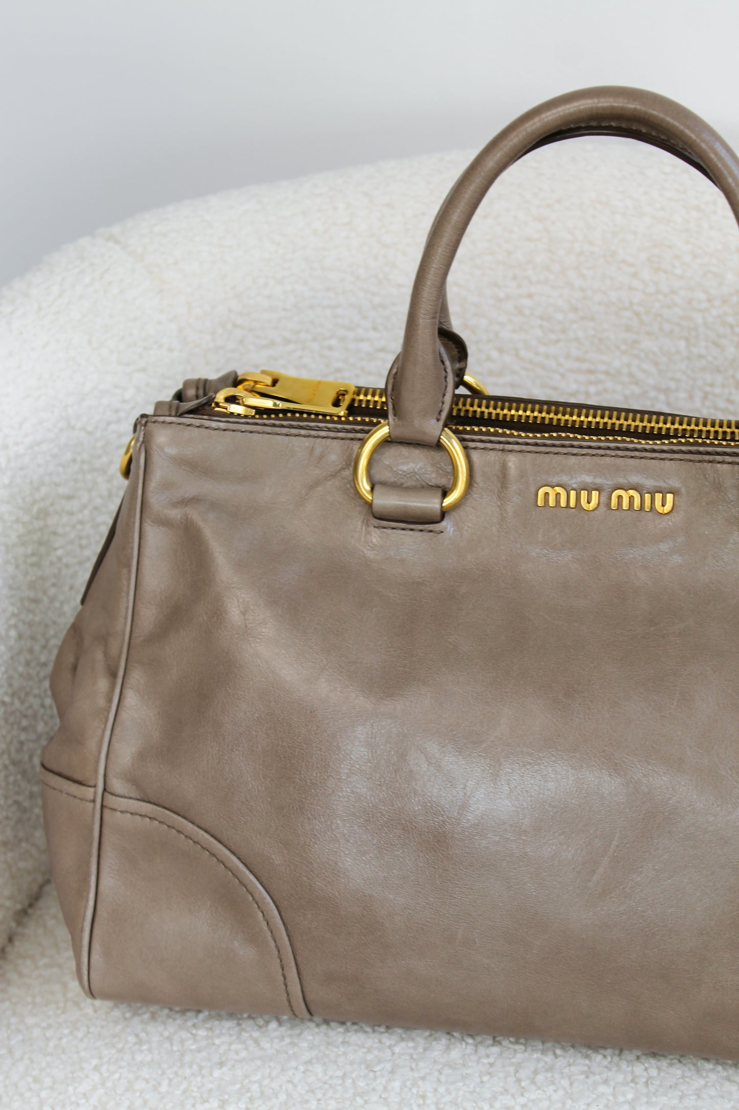 Miu Miu Shopping Vitello Shine