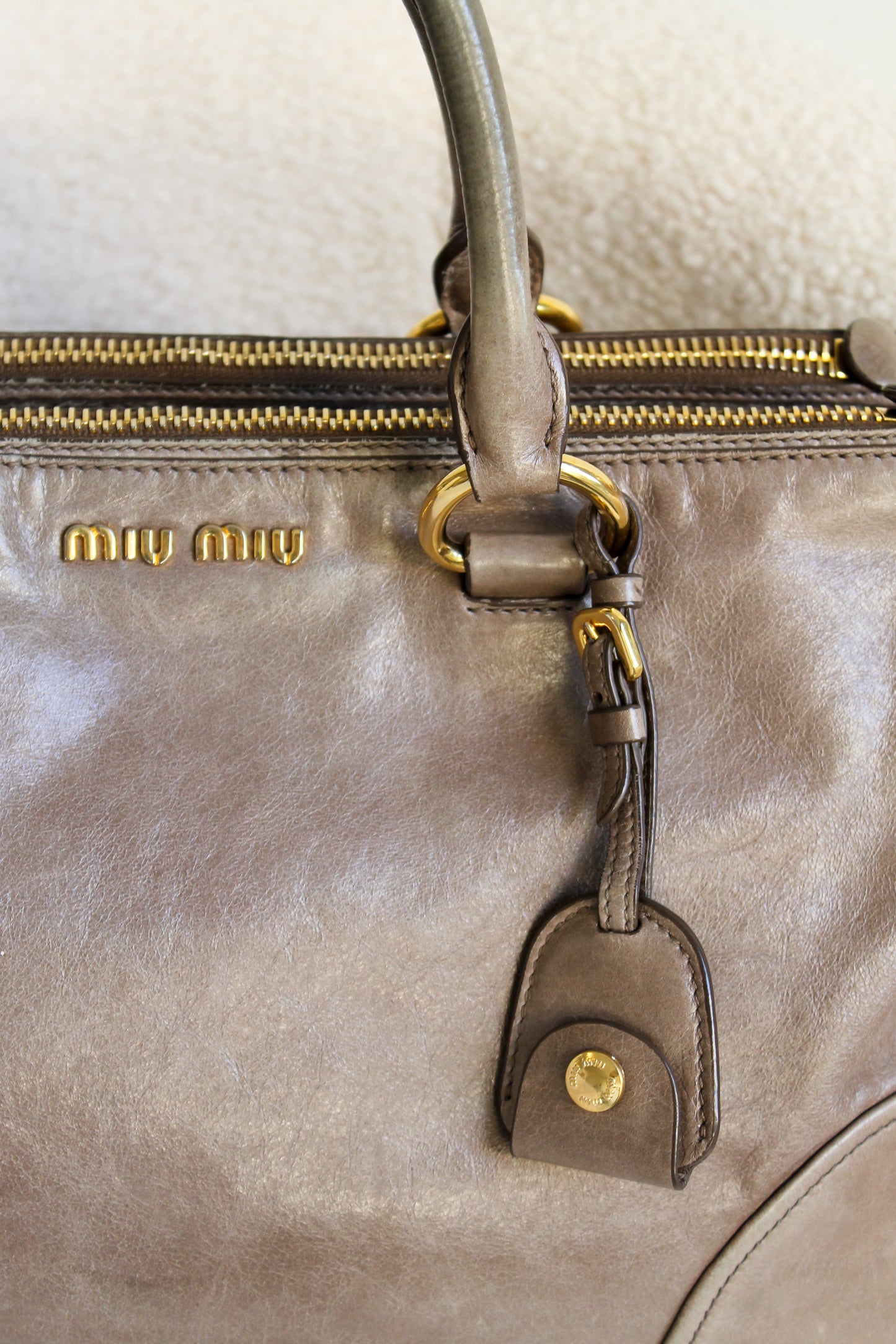 Miu Miu Shopping Vitello Shine