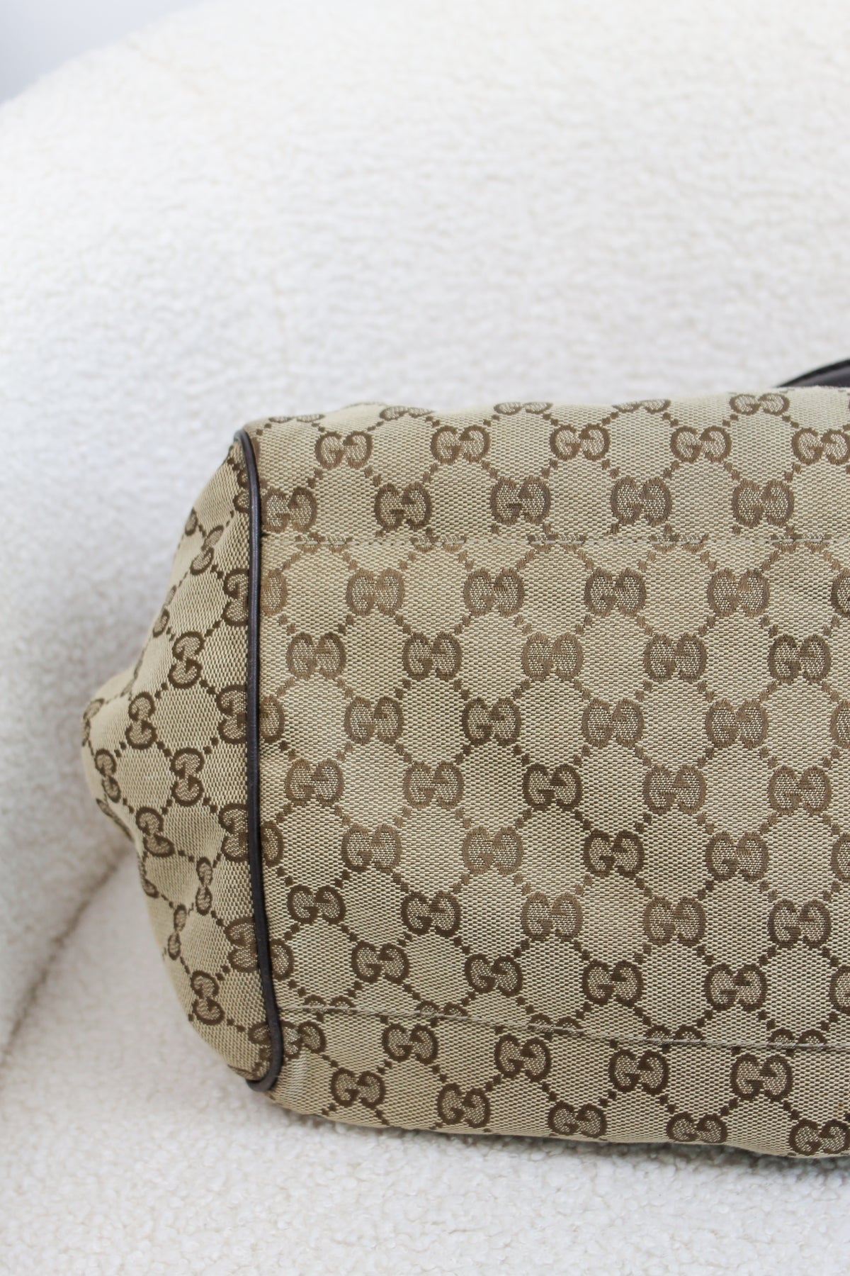 Gucci Sukey Boston