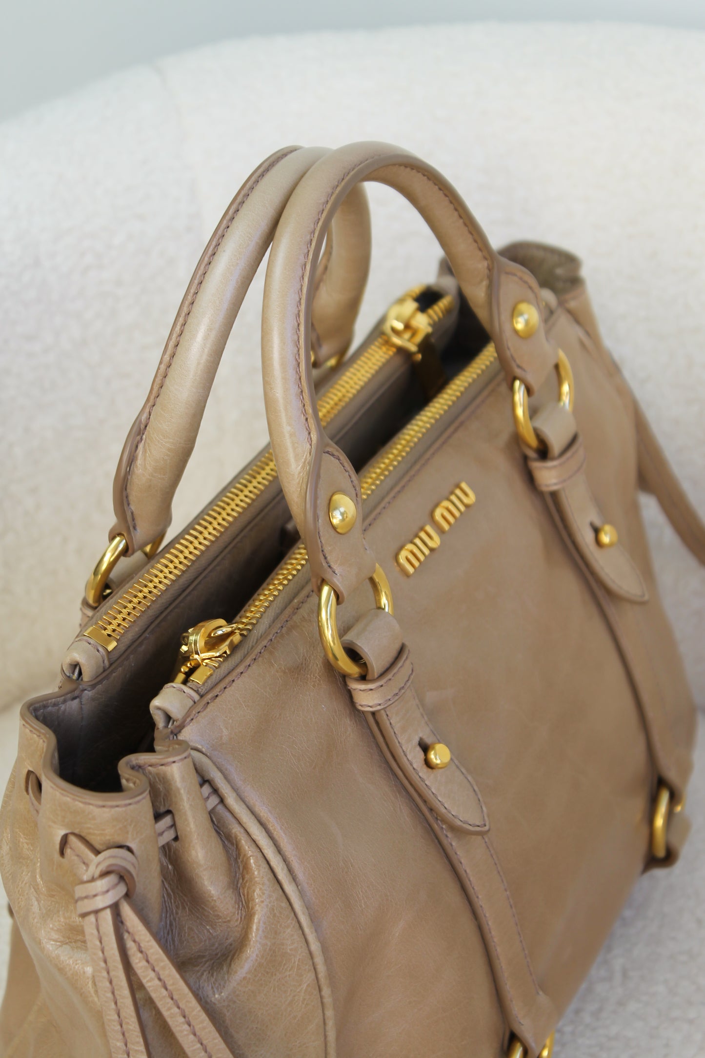 Miu Miu Vitello Shine Shopping
