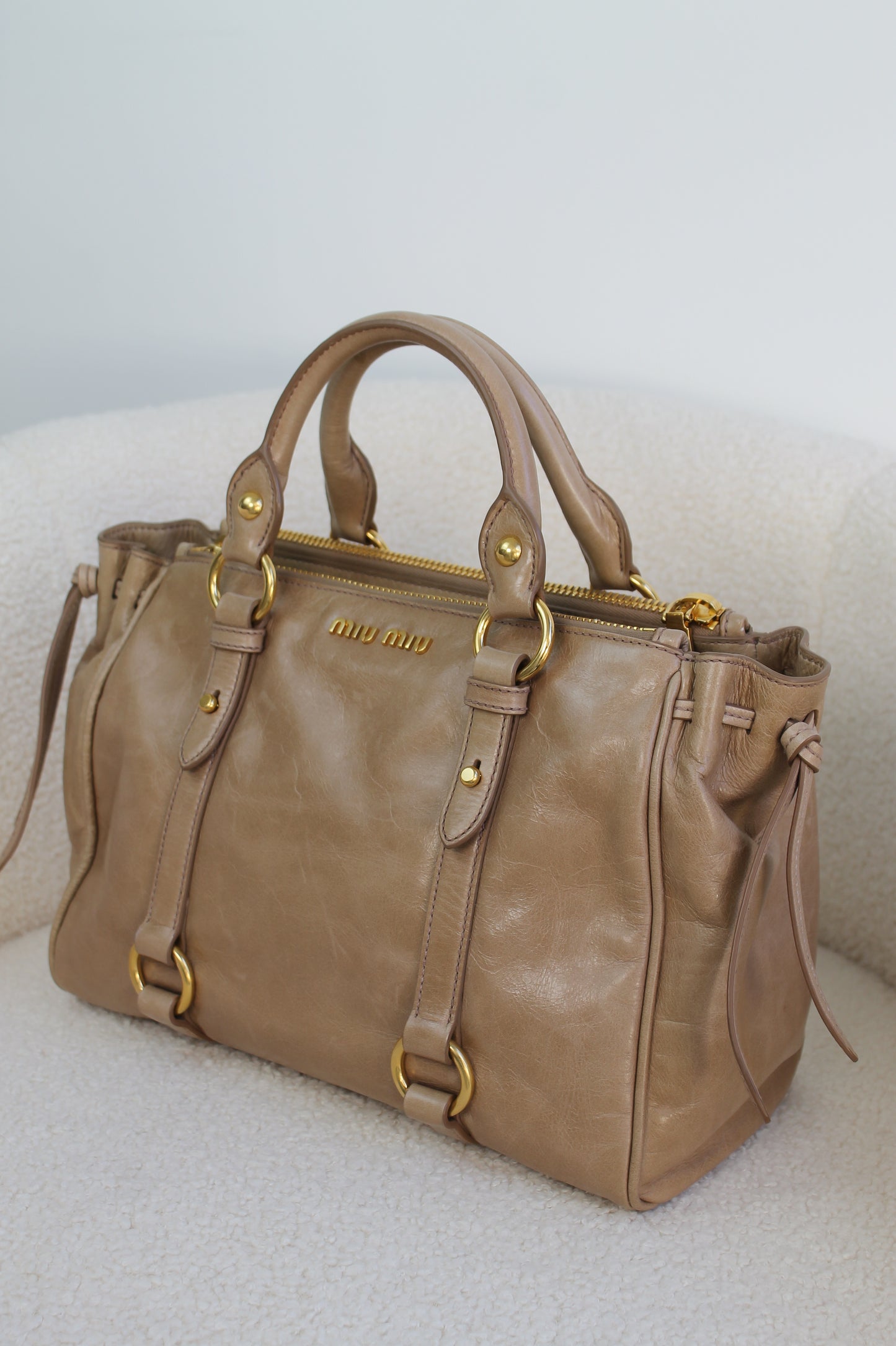 Miu Miu Vitello Shine Shopping