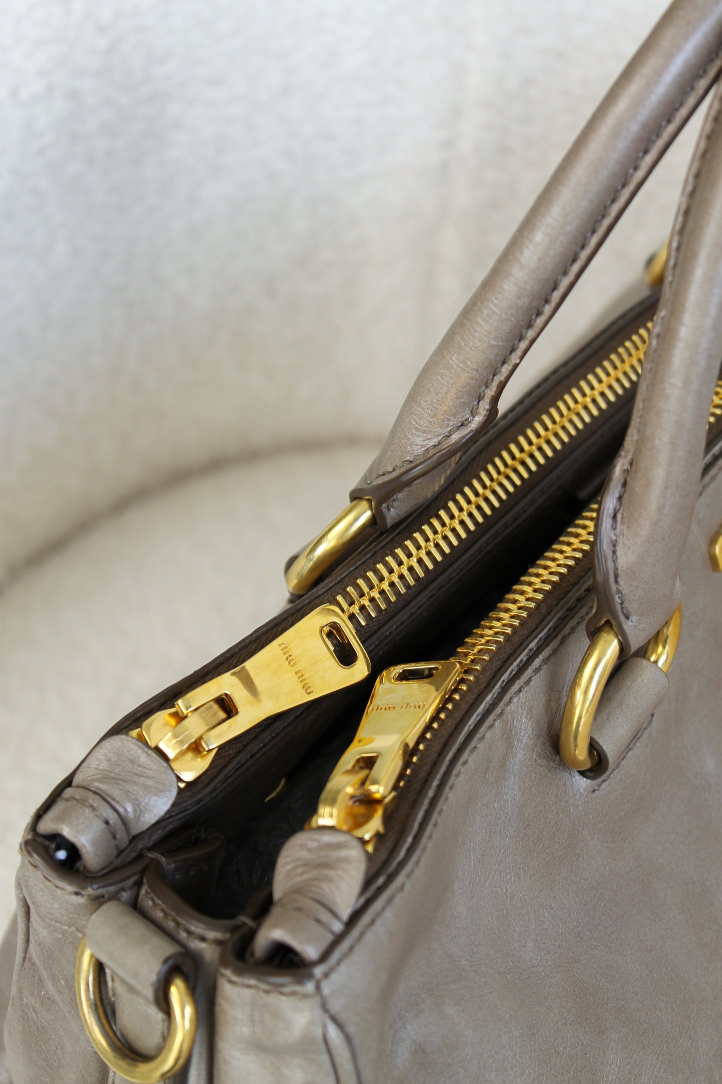 Miu Miu Shopping Vitello Shine