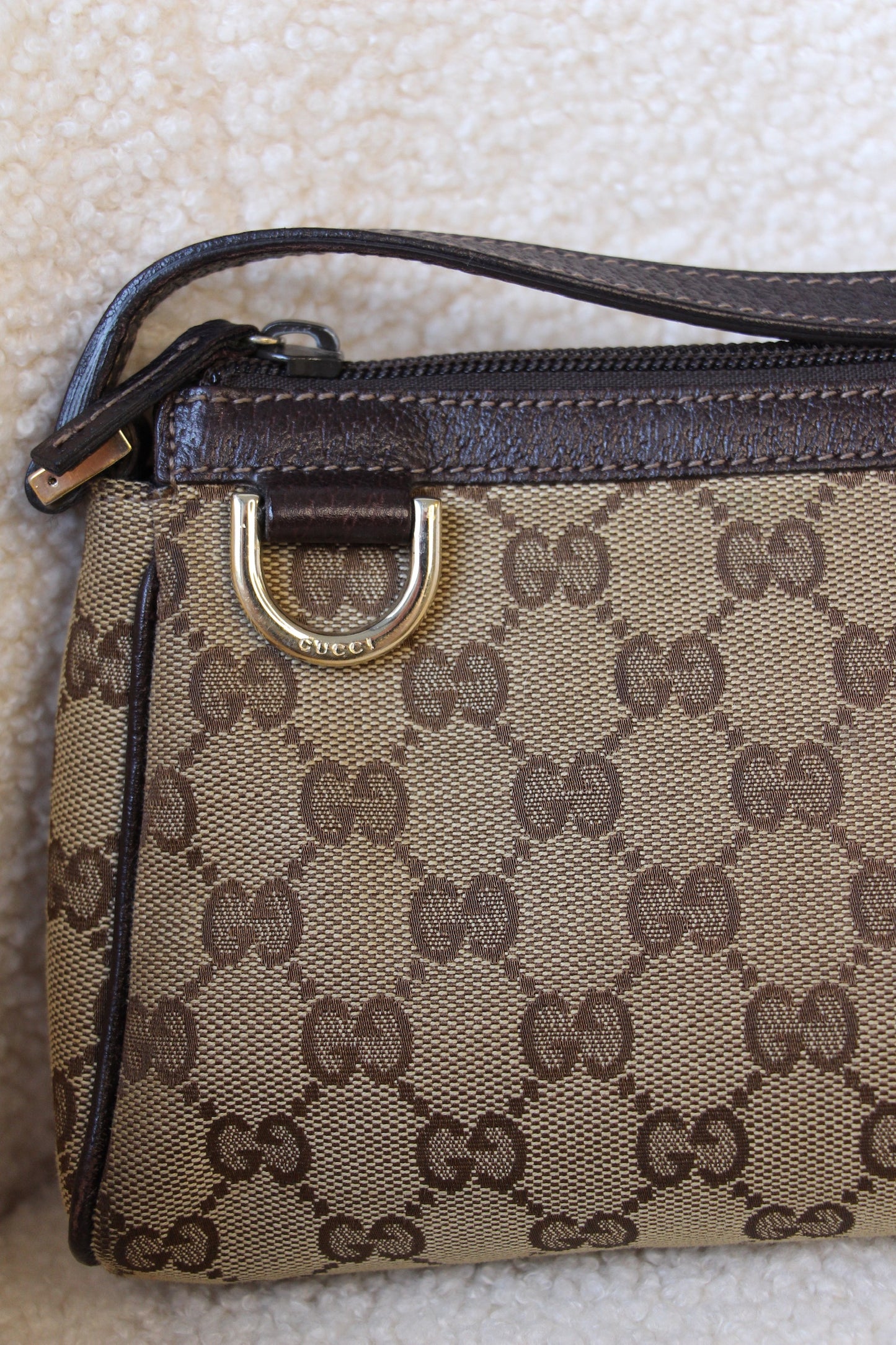 Gucci Abbey D-Ring Pochette